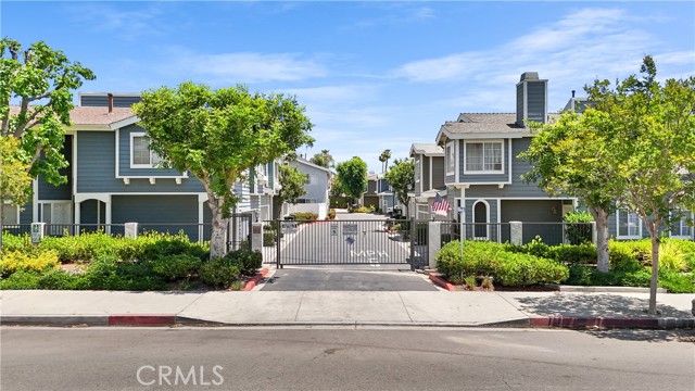 Detail Gallery Image 1 of 22 For 15058 Providence Ln, North Hills,  CA 91343 - 3 Beds | 2/1 Baths