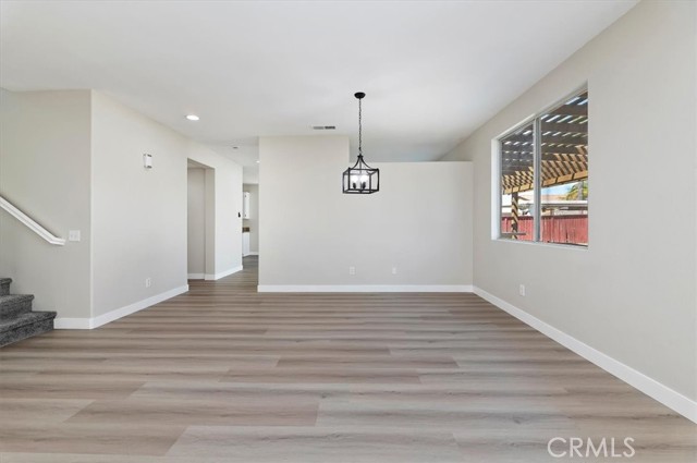 Detail Gallery Image 9 of 43 For 30648 Adobe Ridge Ct, Menifee,  CA 92584 - 6 Beds | 2/1 Baths