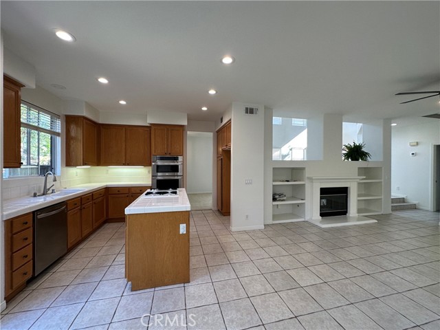 8671 E Sunnywalk Lane, Anaheim, CA, 92808 8671 E Sunnywalk Lane, Anaheim, CA, 92808