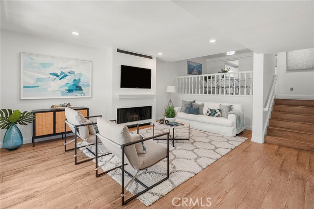 Image 2 of 34 For 4738 La Villa Marina  H