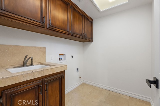 Detail Gallery Image 19 of 38 For 27500 Glenwood Dr, Mission Viejo,  CA 92692 - 4 Beds | 3/1 Baths