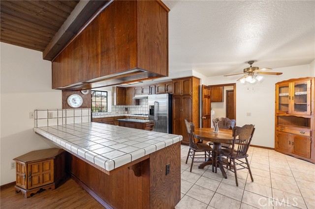 Image 16 of 58 For 41050 Mesa Robles Circle