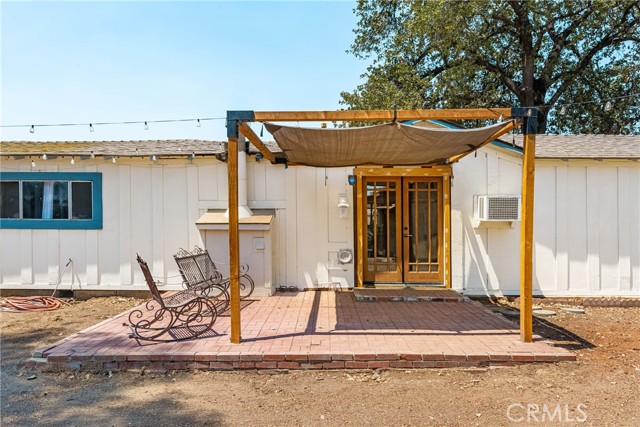 1014 7th Street, Norco CA: https://media.crmls.org/medias/c6ea79e6-9814-41d0-9ce8-3e6558490905.jpg