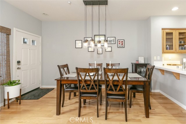 Detail Gallery Image 14 of 39 For 2727 Night Jasmine Dr, Simi Valley,  CA 93065 - 3 Beds | 2/1 Baths
