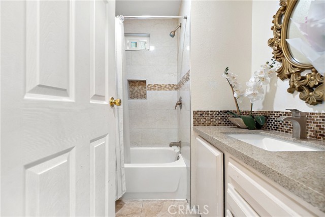 8200 BOLSA AVE, Midway City CA: https://media.crmls.org/medias/c6ed0f66-6158-4abf-844d-d0b4f0a451ff.jpg