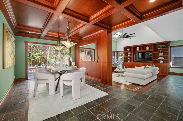 9 Aberdeen st, Irvine CA: https://media.crmls.org/medias/c6ee8111-59fa-4663-ab87-c05b97767c26.jpg