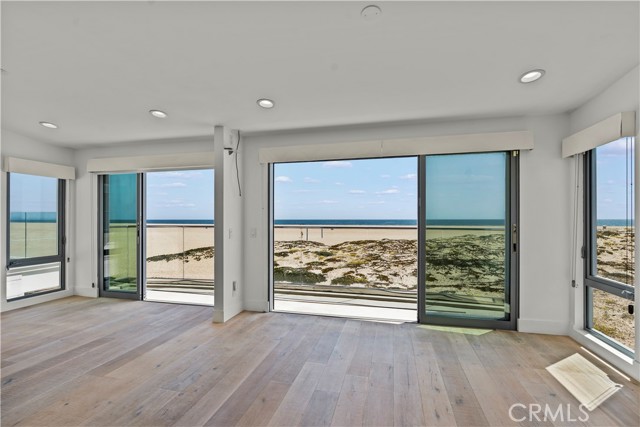 Detail Gallery Image 11 of 37 For 816 W Oceanfront, Newport Beach,  CA 92661 - 5 Beds | 6 Baths