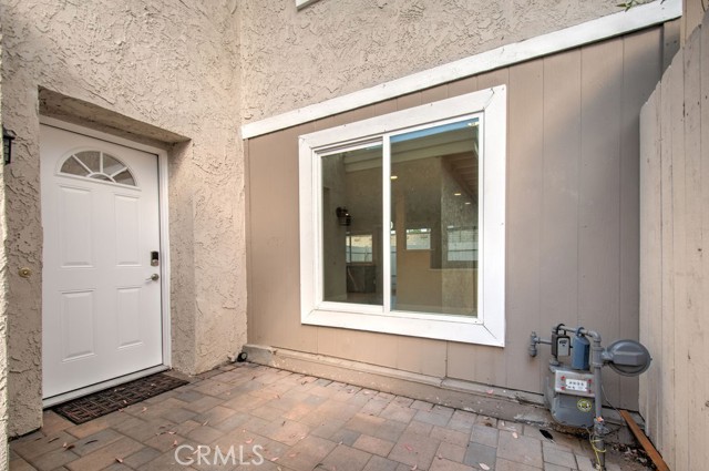 Detail Gallery Image 2 of 38 For 22901 Leo Ln, Lake Forest,  CA 92630 - 4 Beds | 2/1 Baths