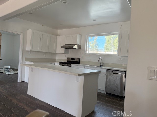 Detail Gallery Image 3 of 6 For 1607 Cherokee Rd, Corona,  CA 92883 - 7 Beds | 5/1 Baths