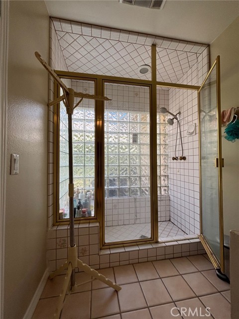 Detail Gallery Image 15 of 28 For 715 N Lariat, Long Beach,  CA 90815 - 3 Beds | 3 Baths