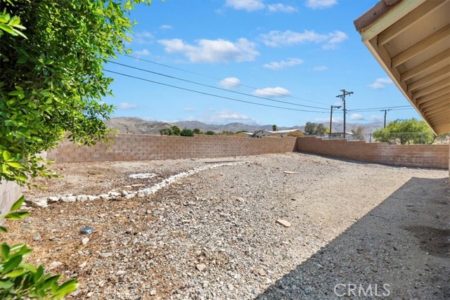 66034 Santa Rosa Road, Desert Hot Springs CA: https://media.crmls.org/medias/c6f1e590-7464-42cc-bfe2-600ab6043d72.jpg