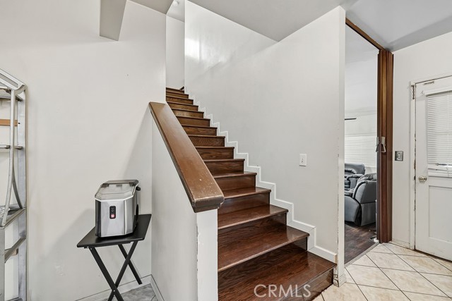 Detail Gallery Image 23 of 38 For 2027 W 93rd, Los Angeles,  CA 90047 - 3 Beds | 3 Baths