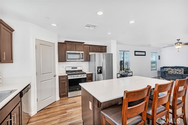 Detail Gallery Image 31 of 58 For 1807 Patricia Ct, Los Banos,  CA 93635 - 4 Beds | 3 Baths