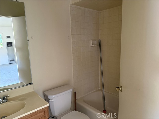 5929 Oak Avenue, Temple City CA: https://media.crmls.org/medias/c6f41be8-2f42-4375-a9f9-19d3ceda8fdc.jpg
