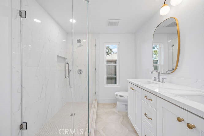https://media.crmls.org/medias/c6f51bfe-0264-47a7-9618-c51f08fd7604.jpg?preset=X-Large