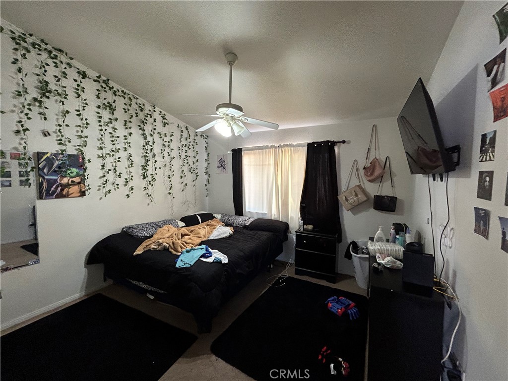 https://media.crmls.org/medias/c6f5ba0e-a496-497f-b545-a8a61fd06e20.jpg?preset=X-Large
