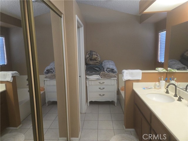 property-img