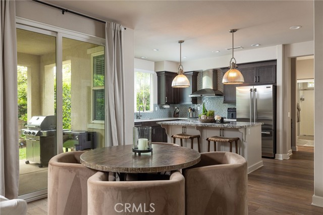 Detail Gallery Image 8 of 32 For 135 Walnut St, Costa Mesa,  CA 92627 - 4 Beds | 3 Baths