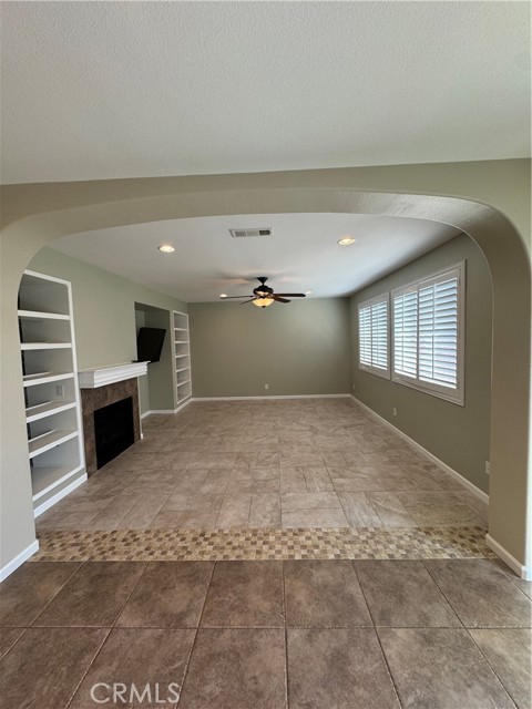 29101 Springshores Drive, Menifee CA: https://media.crmls.org/medias/c6f86337-451f-44b6-bfa9-d6881e2b1872.jpg