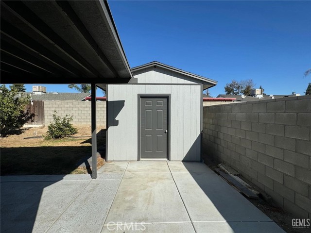 Detail Gallery Image 20 of 22 For 5312 Oswell Park Dr, Bakersfield,  CA 93307 - 3 Beds | 2 Baths