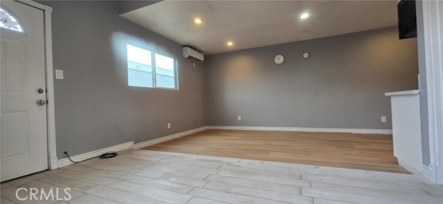Image 21 of 28 For 8402 Slater Avenue