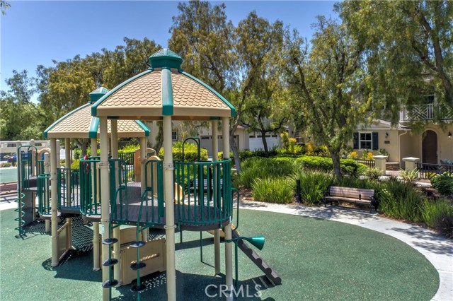 Detail Gallery Image 30 of 37 For 204 Windy, Tustin,  CA 92782 - 3 Beds | 2/1 Baths