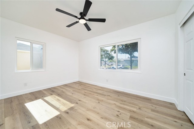 321 W Scott Street, Rialto CA: https://media.crmls.org/medias/c6f91628-b426-4437-94b3-c3642735f133.jpg