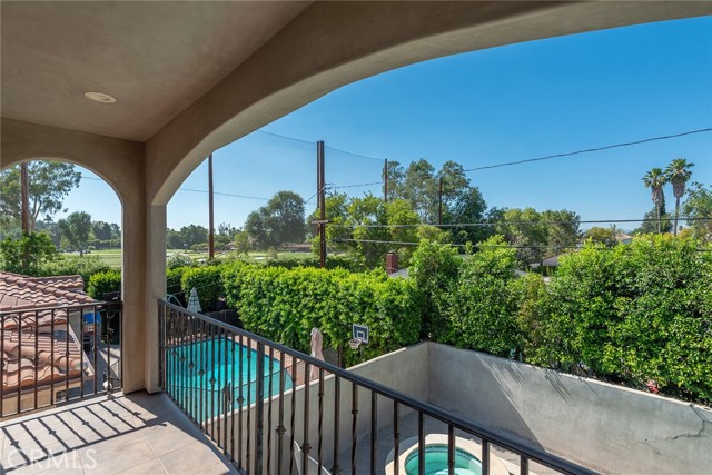 18267 Valley Vista Boulevard, Tarzana CA: https://media.crmls.org/medias/c6f93821-d90b-43d2-b8c6-99516426439e.jpg