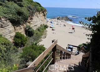 31685 3RD Avenue, Laguna Beach CA: https://media.crmls.org/medias/c6f9726f-c82f-4433-b95b-abf1d3d502f5.jpg