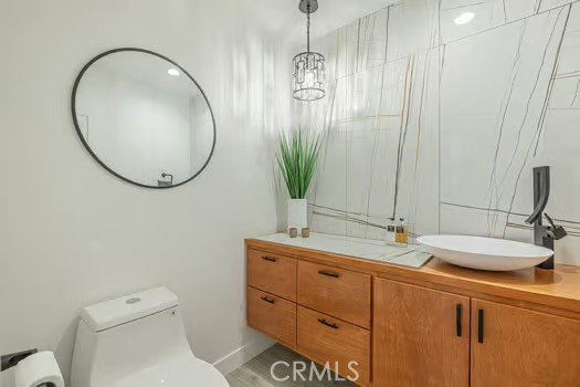 24444 Hampton Drive, Valencia CA: https://media.crmls.org/medias/c6f9bfd9-dccf-4339-91f7-576b09642f3d.jpg