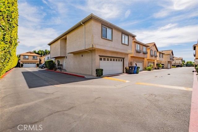Detail Gallery Image 1 of 26 For 8554 Burnet Ave #114,  North Hills,  CA 91343 - 3 Beds | 2/1 Baths