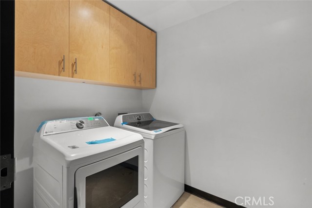 Detail Gallery Image 6 of 18 For 922 W Clark Ave #201,  Burbank,  CA 91506 - 1 Beds | 1 Baths