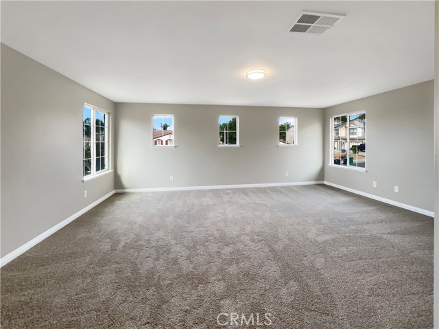 Detail Gallery Image 21 of 26 For 36652 Lynwood Ave, Murrieta,  CA 92563 - 5 Beds | 2/1 Baths