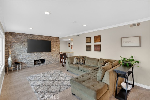 Detail Gallery Image 16 of 70 For 136 S Avenida Felipe, Anaheim,  CA 92807 - 4 Beds | 3 Baths