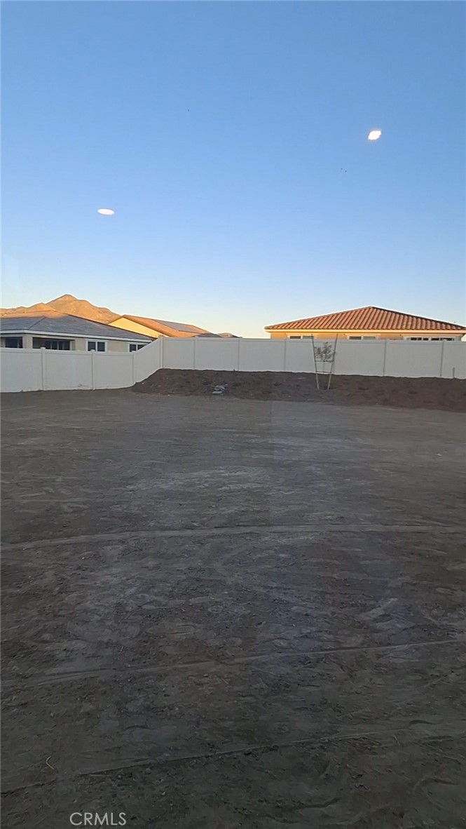 https://media.crmls.org/medias/c6fd4720-72fa-45b2-8794-860fc268aa66.jpg?preset=X-Large