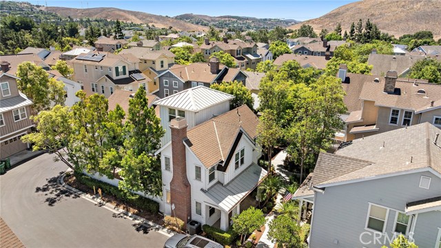 19 Rinehart Road, Ladera Ranch CA: https://media.crmls.org/medias/c6fd7248-a9ff-4e7c-ba4c-df031476dfc1.jpg
