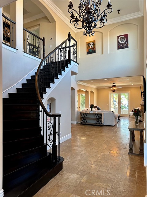 Detail Gallery Image 4 of 45 For 30385 South Fork Dr, Canyon Lake,  CA 92587 - 5 Beds | 3/1 Baths