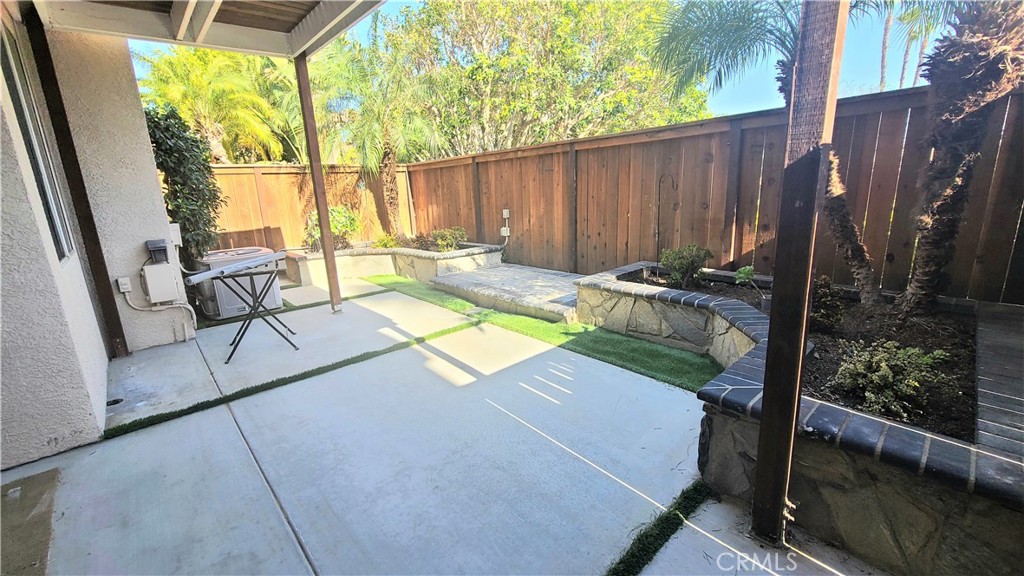 MLS #OC25273791 image #11