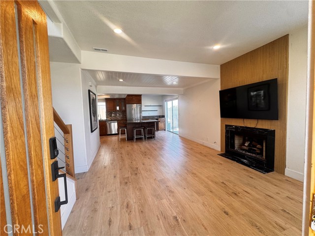 Detail Gallery Image 3 of 29 For 379 Monte Vista Ave a,  Costa Mesa,  CA 92627 - 4 Beds | 2/1 Baths