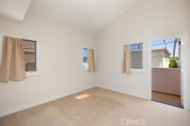 Detail Gallery Image 28 of 52 For 318 Jasmine Ave #B,  Corona Del Mar,  CA 92625 - 3 Beds | 3/1 Baths