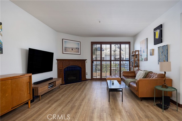 Detail Gallery Image 2 of 28 For 640 W 4th St #410,  Long Beach,  CA 90802 - 2 Beds | 2 Baths