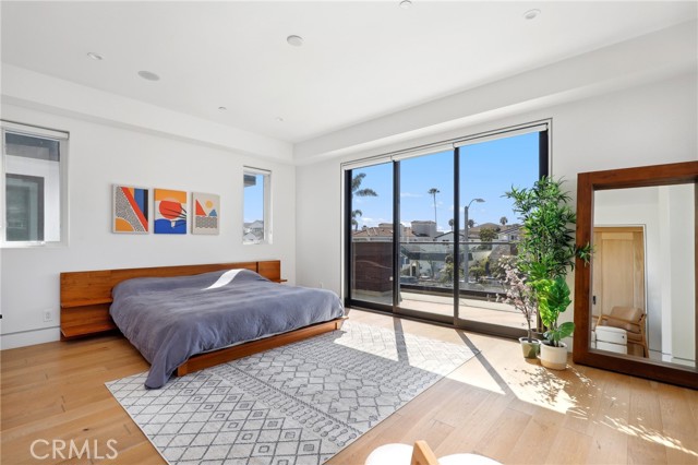 620 Huntington Street, Huntington Beach CA: https://media.crmls.org/medias/c7014354-6ee8-42c1-af3d-e448674a0c28.jpg