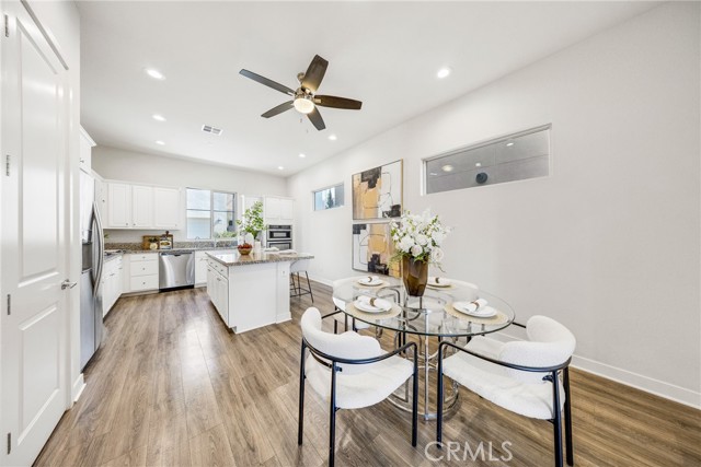 Detail Gallery Image 9 of 49 For 104 Interval, Irvine,  CA 92618 - 3 Beds | 2/1 Baths