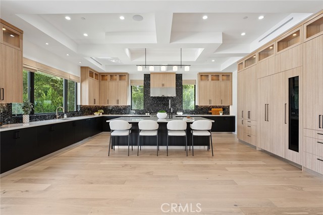 Detail Gallery Image 17 of 74 For 13807 Magnolia Bld, Sherman Oaks,  CA 91423 - 5 Beds | 4/1 Baths