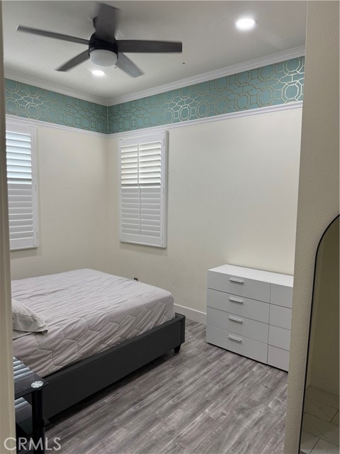 526 W Tribella Court, Santa Ana CA: https://media.crmls.org/medias/c702cfc2-a176-448a-8745-0680415e70d6.jpg
