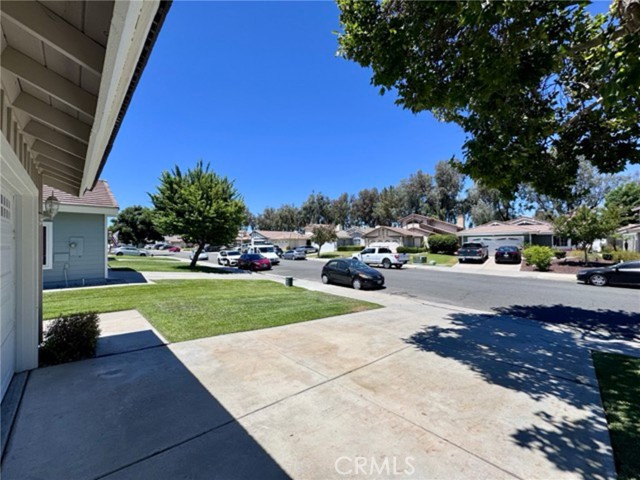 31585 Corte Salinas, Temecula CA: https://media.crmls.org/medias/c7039f1b-4776-46ac-bcfb-6e5d6220a503.jpg