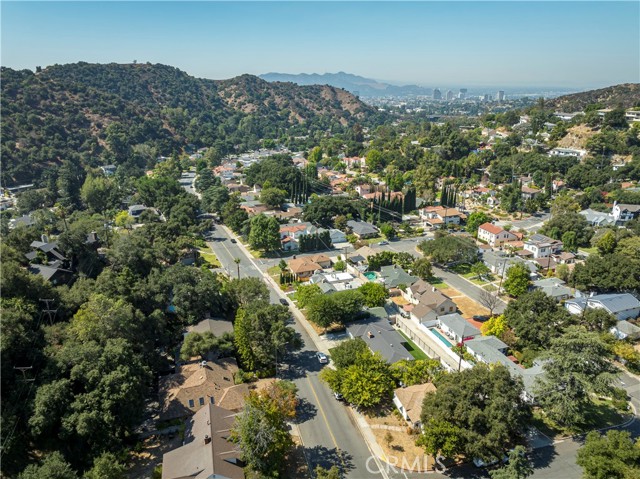 Detail Gallery Image 48 of 53 For 2516 E Glenoaks Bld, Glendale,  CA 91206 - 3 Beds | 2 Baths