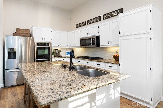 7476 Sequoia Lane, Highland CA: https://media.crmls.org/medias/c704a61e-ac23-456e-bc57-c0a6ae072c78.jpg