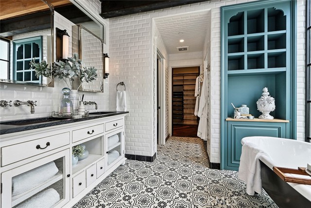 3208 Agnes Road, Manhattan Beach CA: https://media.crmls.org/medias/c7054843-d0ad-4060-86aa-f220599f08fa.jpg