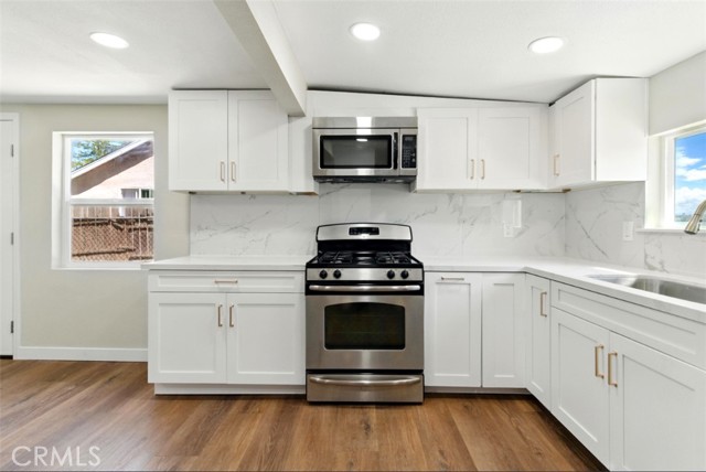 Detail Gallery Image 13 of 53 For 24557 4th St, San Bernardino,  CA 92410 - 3 Beds | 3 Baths